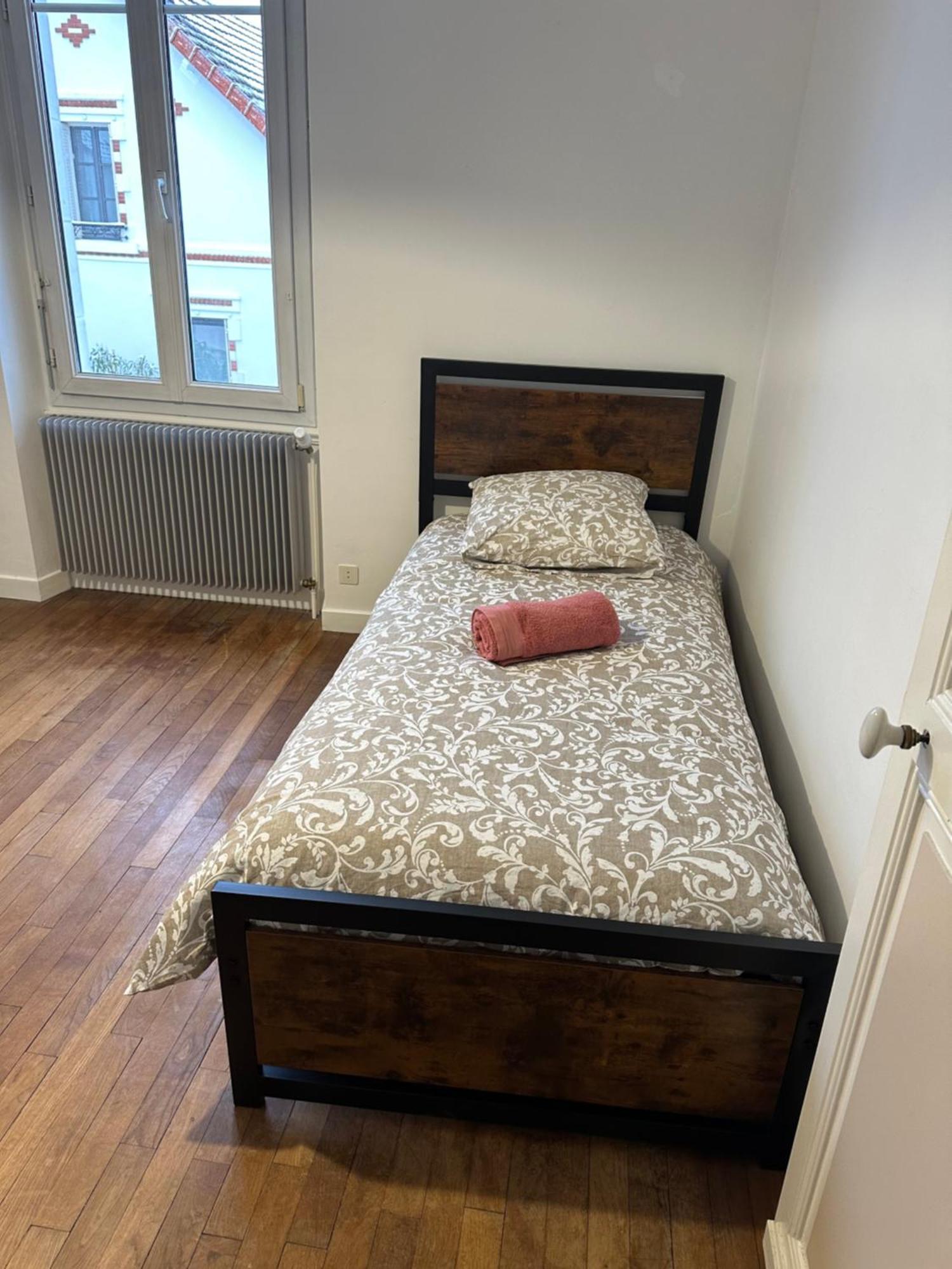 Maison Nombreux Couchages, 13 Lits, 3 Sdb, Exterieur Bourges Esterno foto